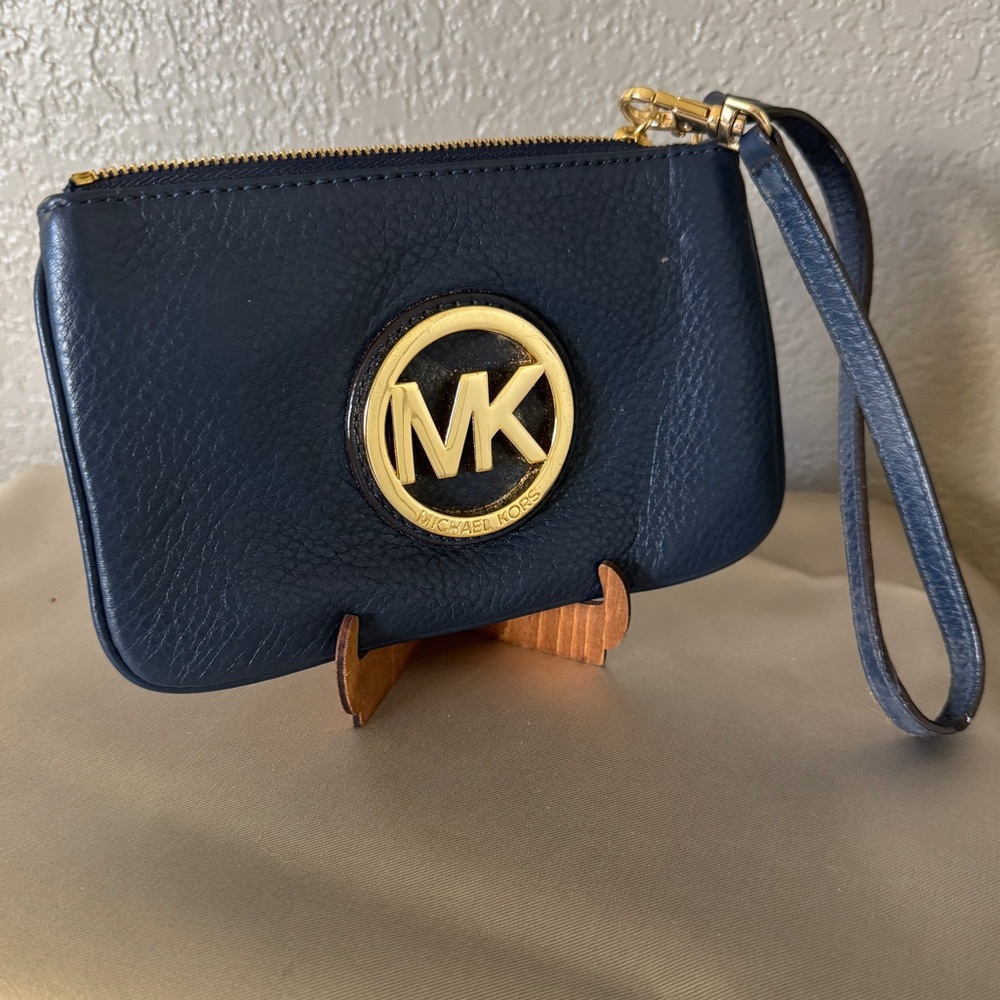 Michael Kors Navy and Gold Zip Wallet